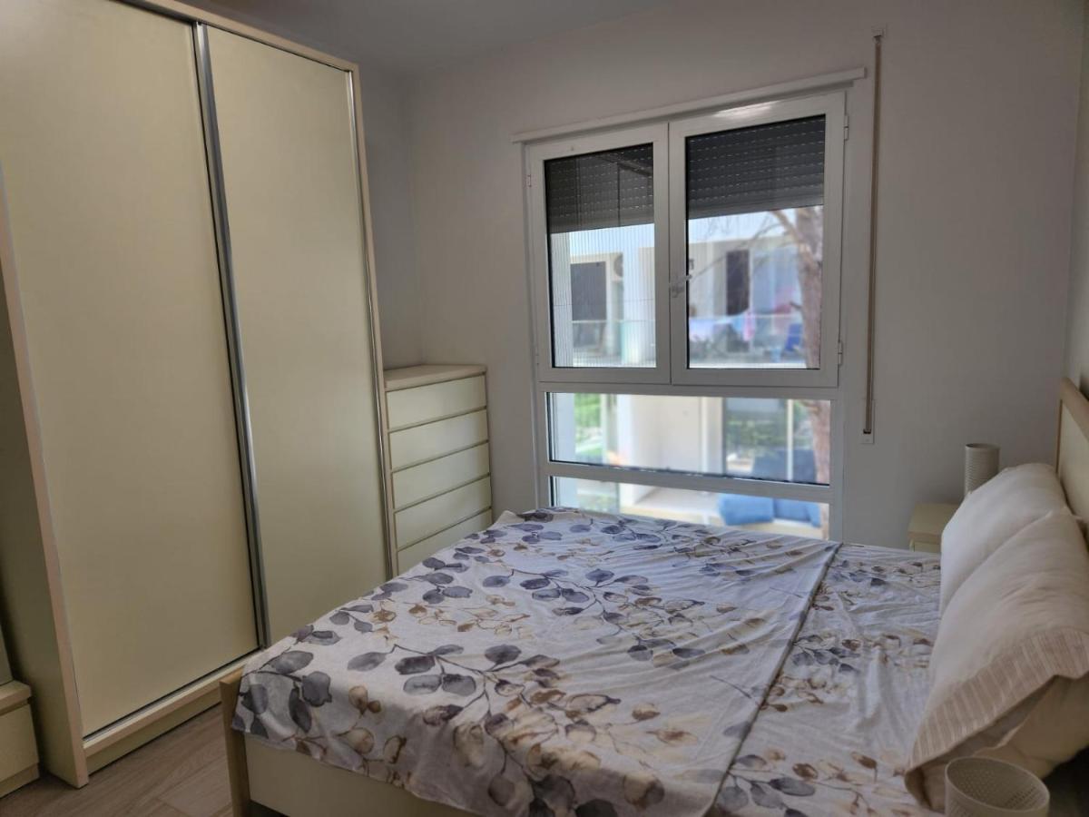 Lovely 1-Bedroom Apartment At San Pietro Beach Front Resort Plazhi San Pietro Exteriör bild